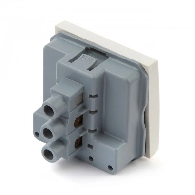 Hyperline M45-SW-WH Выключатель, 2М, 45x45 мм, белый Hyperline M45-SW-WH Выключатель, 2М, 45x45 мм, белый