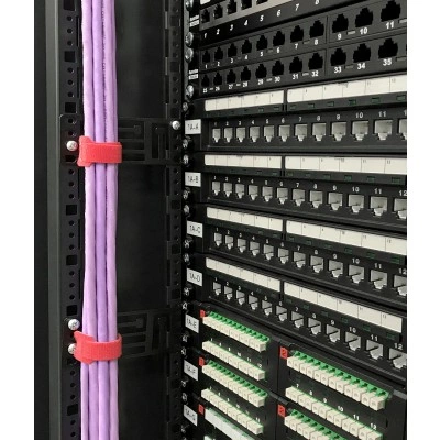 Hyperline PMR-1U-TM-RAL9005 Кронштейн 1U, Т-пазы и с перфорацией под крепеж типа монетка, цвет черный RAL9005 (8 шт. в комплекте) Hyperline PMR-1U-TM-RAL9005 Кронштейн 1U, Т-пазы и с перфорацией под крепеж типа монетка, цвет черный RAL9005 (8 шт. в комплекте)