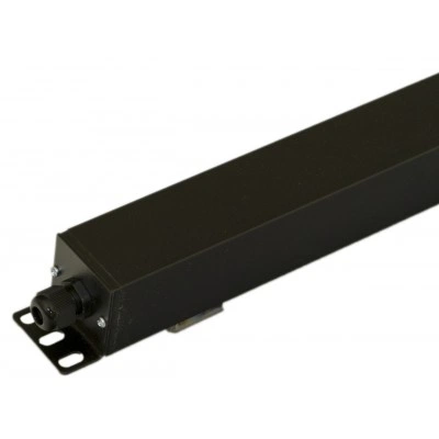 Hyperline SHE19-8SH-S-CB Блок розеток для 19 шкафов, горизонтальный, 8 розеток Schuko, выключатель с подсветкой, без кабеля питания, клеммная колодка 16A, 250В, 482.6x44.4x44.4мм (ШхГхВ), корпус алюминий, черный Hyperline SHE19-8SH-S-CB Блок розеток для 19 шкафов, горизонтальный, 8 розеток Schuko, выключатель с подсветкой, без кабеля питания, клеммная колодка 16A, 250В, 482.6x44.4x44.4мм (ШхГхВ), корпус алюминий, черный
