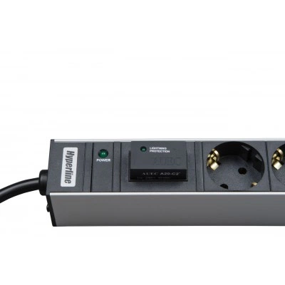 Hyperline SHT19-7SH-IF-2.5EU Блок розеток для 19 шкафов, горизонтальный, 7 розеток Schuko, индикатор питания, защита от перенапряжения (сменный блок), кабель питания 2.5м (3х1.5мм2) с вилкой Schuko 16A, 250В, 482.6x44.4x44.4мм (ШхГхВ), корпус алюминий Hyperline SHT19-7SH-IF-2.5EU Блок розеток для 19 шкафов, горизонтальный, 7 розеток Schuko, индикатор питания, защита от перенапряжения (сменный блок), кабель питания 2.5м (3х1.5мм2) с вилкой Schuko 16A, 250В, 482.6x44.4x44.4мм (ШхГхВ), корпус алюминий