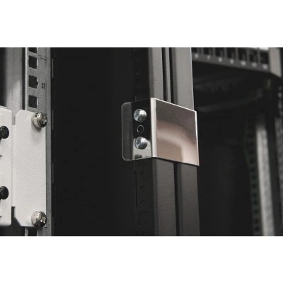 Hyperline TB2-KIT-SL Комплект для скрепления шкафов серии TTB, TTR между собой (4 скобы + 8 винтов), нержавеющая сталь Hyperline TB2-KIT-SL Комплект для скрепления шкафов серии TTB, TTR между собой (4 скобы + 8 винтов), нержавеющая сталь